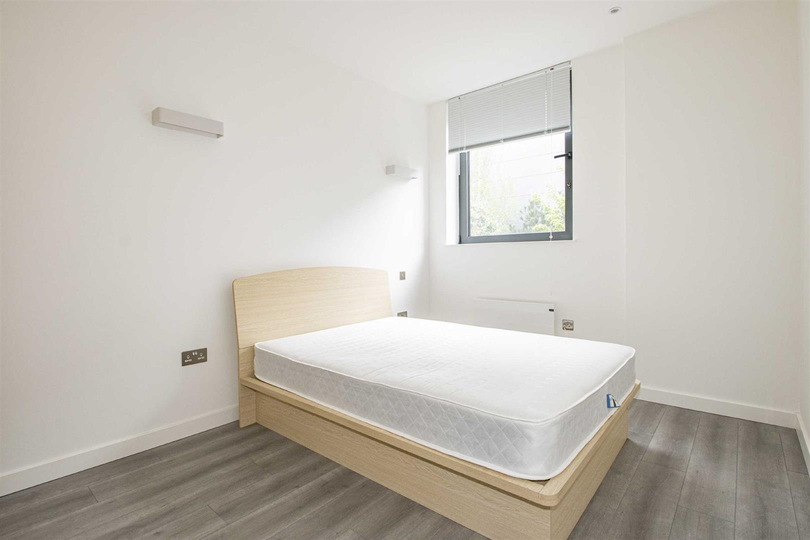 2 Foxhunter Drive, Linford Wood, Milton Keynes